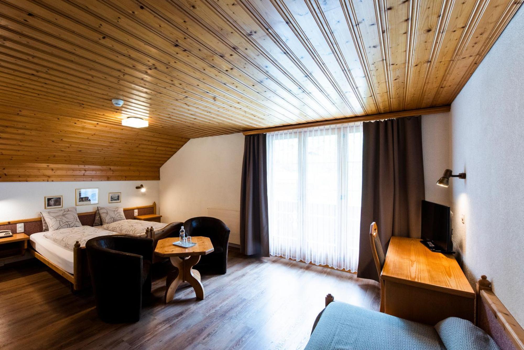 Hotel Brienzerburli Brienz  Kültér fotó