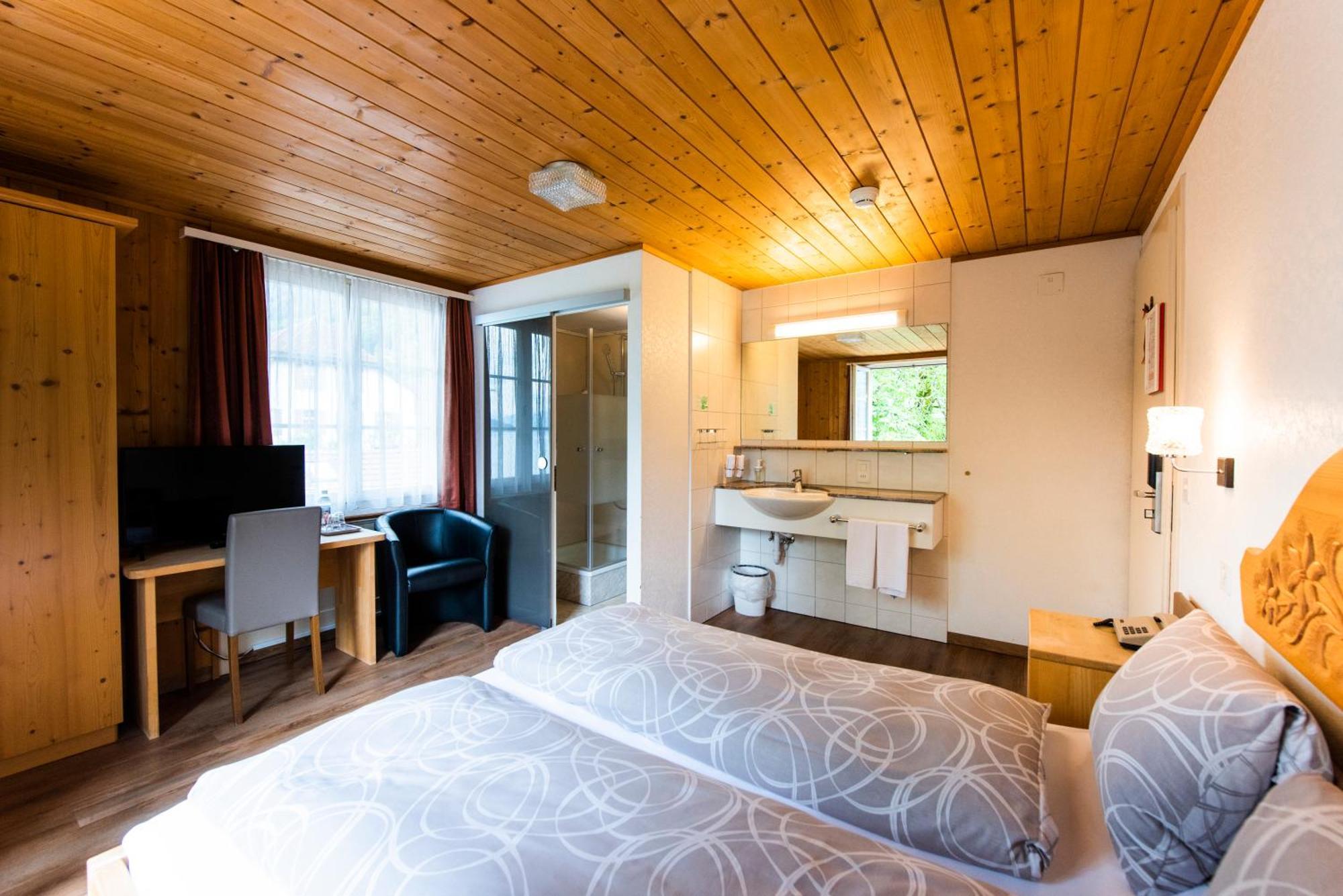 Hotel Brienzerburli Brienz  Kültér fotó
